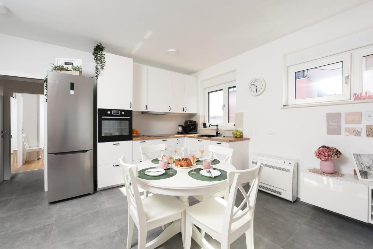 Novi Apartman Franka Appartement Zadar Buitenkant foto