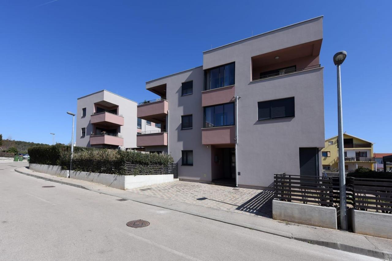 Novi Apartman Franka Appartement Zadar Buitenkant foto
