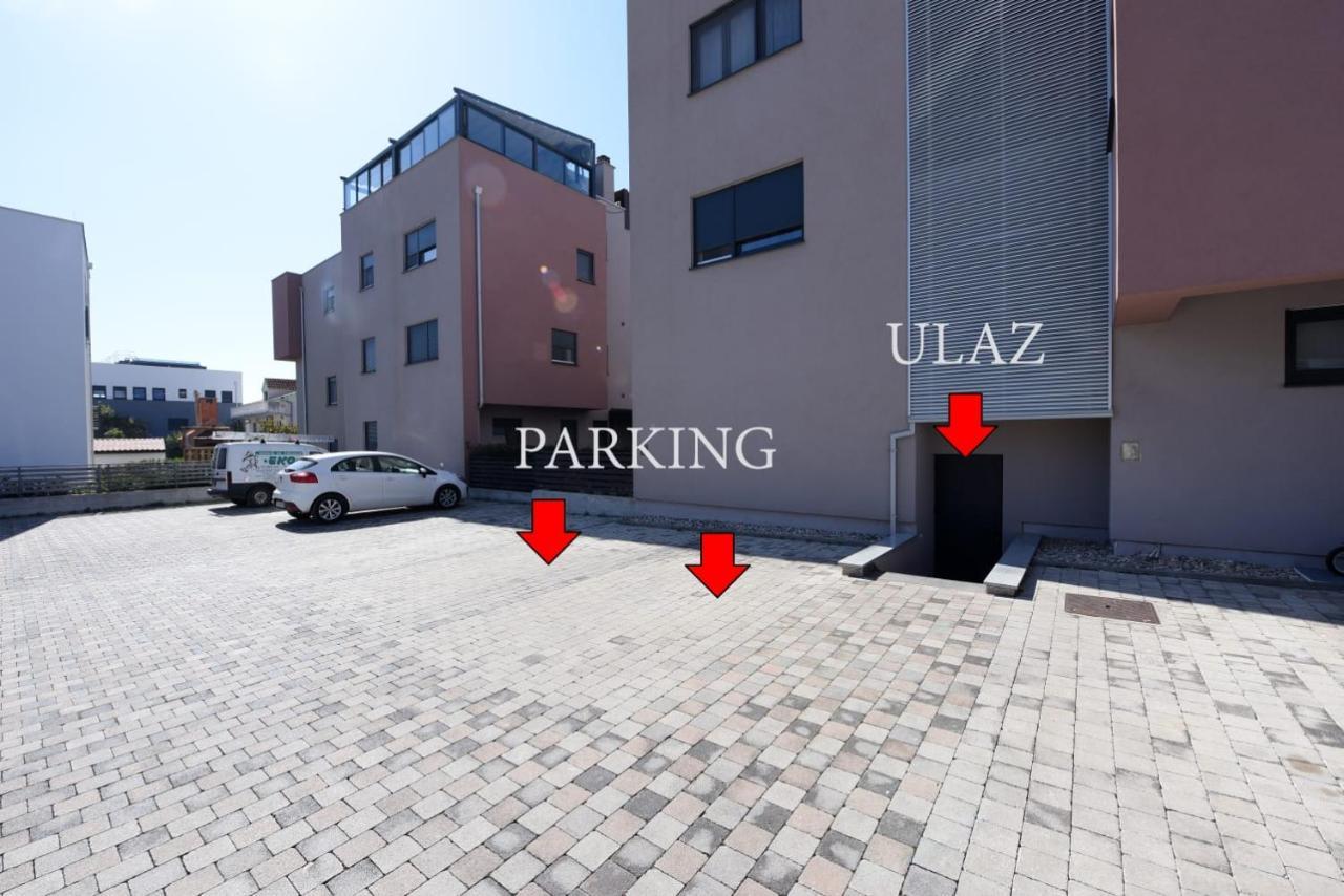 Novi Apartman Franka Appartement Zadar Buitenkant foto