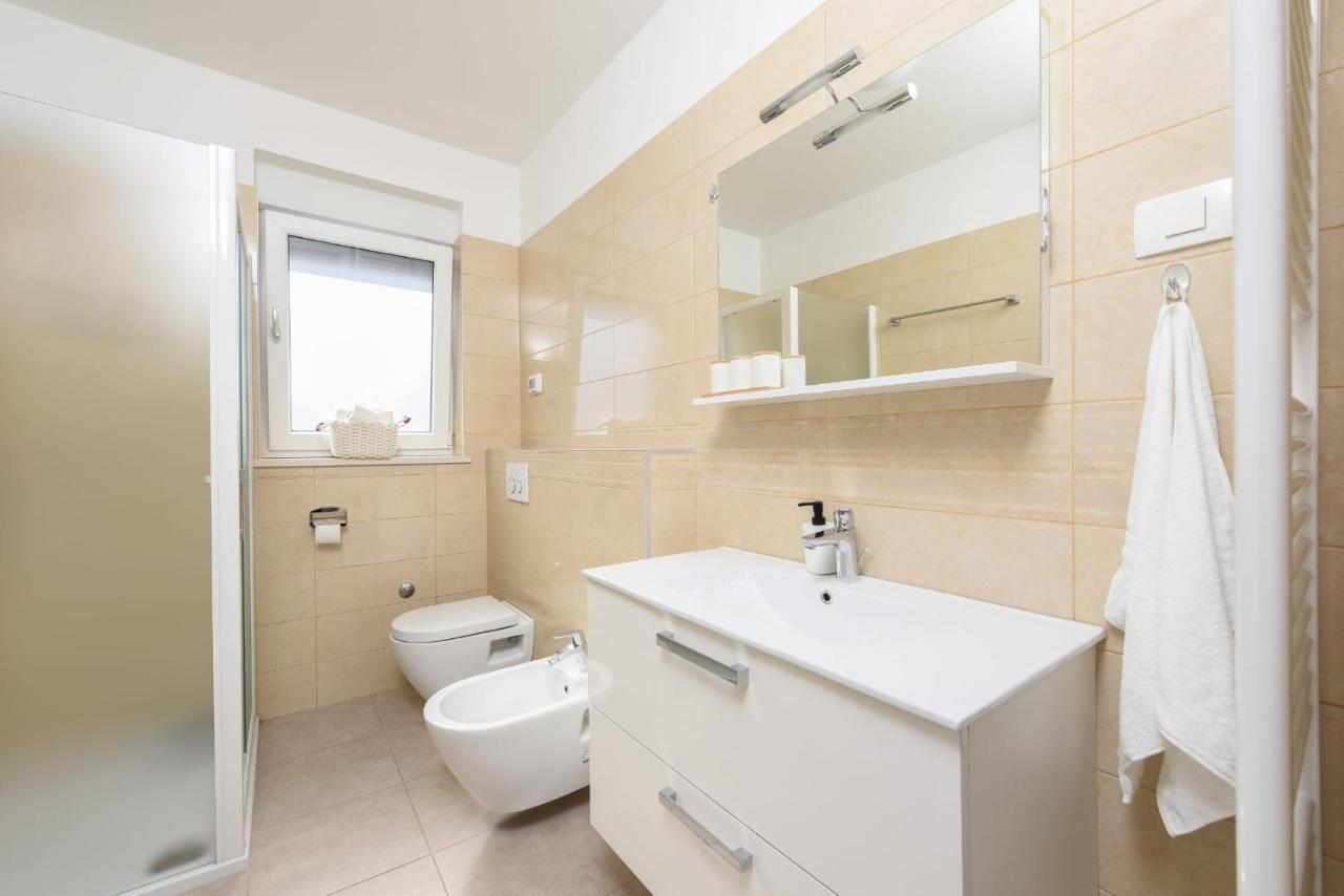 Novi Apartman Franka Appartement Zadar Buitenkant foto