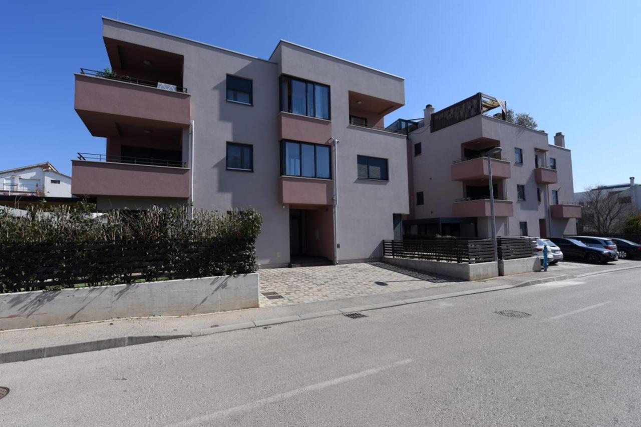 Novi Apartman Franka Appartement Zadar Buitenkant foto