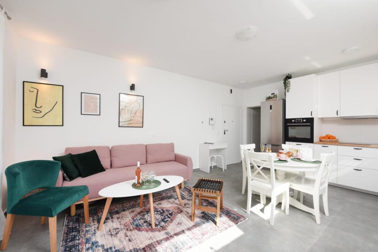 Novi Apartman Franka Appartement Zadar Buitenkant foto