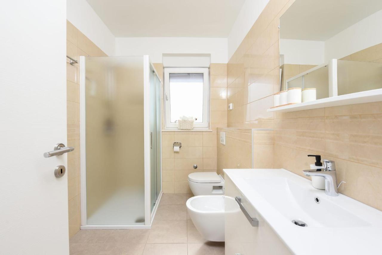 Novi Apartman Franka Appartement Zadar Buitenkant foto