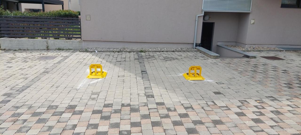 Novi Apartman Franka Appartement Zadar Buitenkant foto