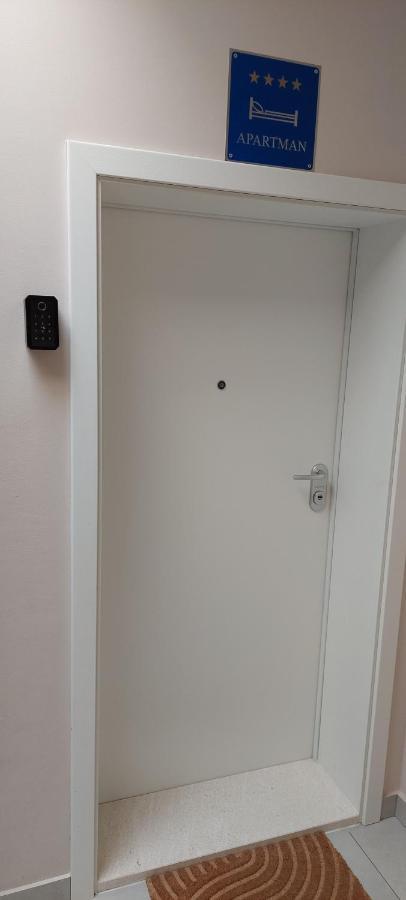 Novi Apartman Franka Appartement Zadar Buitenkant foto
